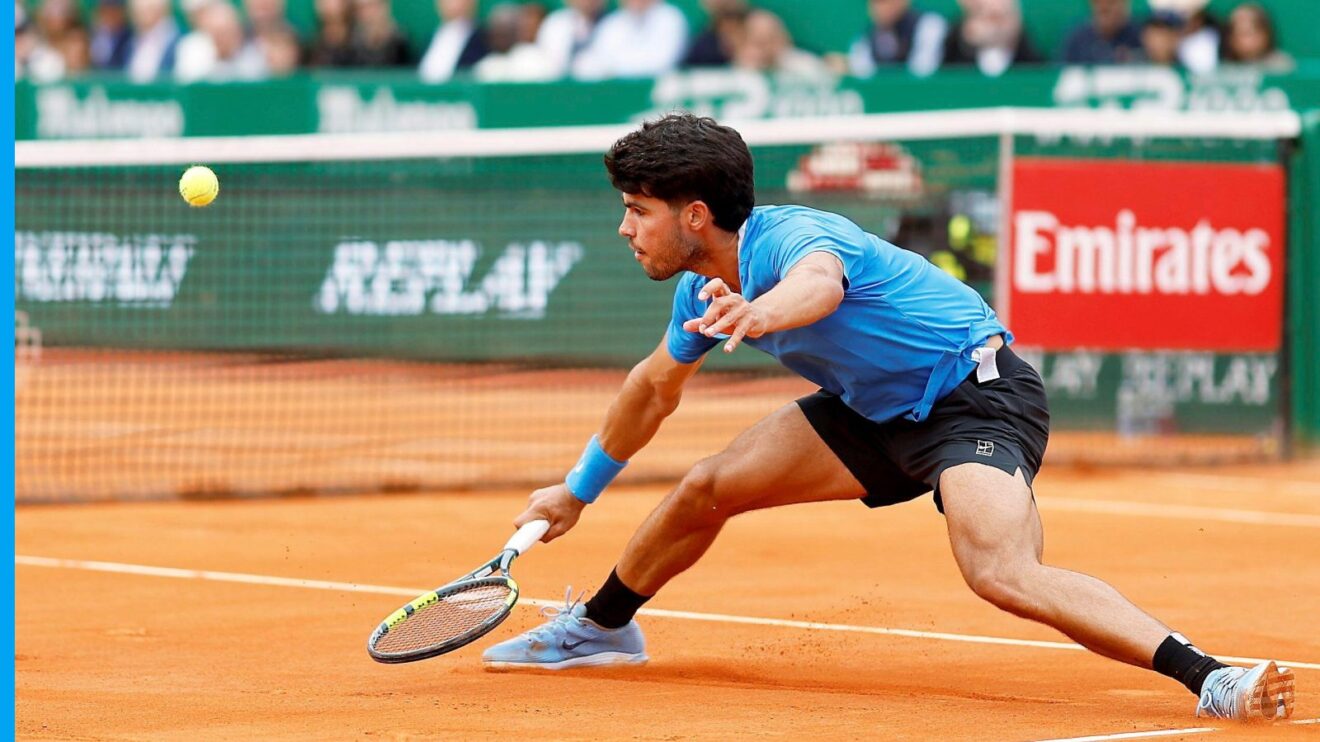 Carlos Alcaraz r&uacute;t lui khỏi Barcelona Open: 'Canh bạc đất nện' sớm ph&aacute;t t&iacute;n  hiệu rủi ro
