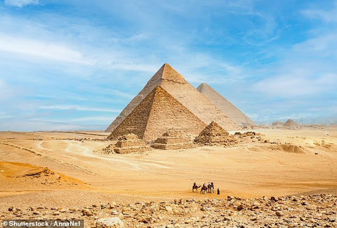 Bằng chứng mới tiết lộ cách thức thực sự xây dựng Đại kim tự tháp Giza - Ảnh 1.