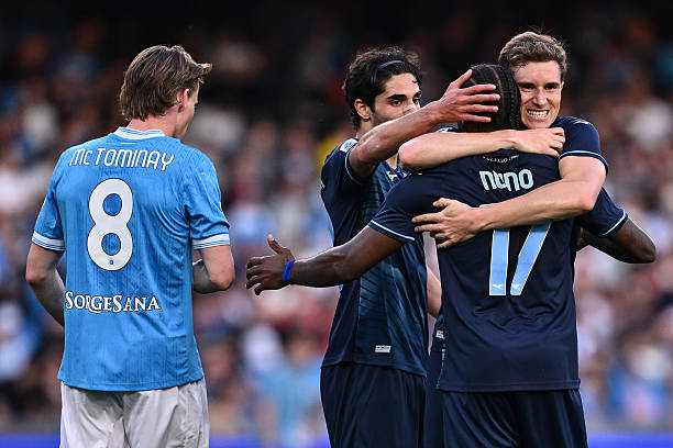 Rạng sáng 19/4, Napoli thua Lazio 0-2 trên sân nhà ở vòng 33 Serie A, qua đó gần như chấm dứt hy vọng bảo vệ chức vô địch