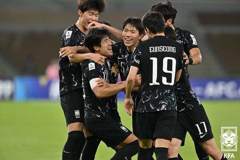 Đối thủ nặng ký của U17 Việt Nam tại giải châu Á đang khổ luyện, đặt mục tiêu vô địch và dự World Cup  - Ảnh 2.