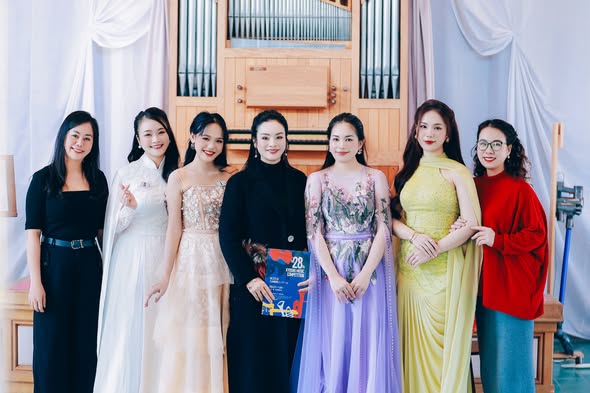 Bước ra thế giới, chạm đỉnh vinh quang: Câu chuyện của những giọng ca trẻ Việt - Ảnh 3.