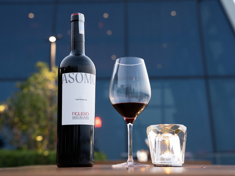 The World Of Wine: Hành trình khám phá tinh hoa rượu vang mỹ giữa lòng Sài Gòn - Ảnh 1.