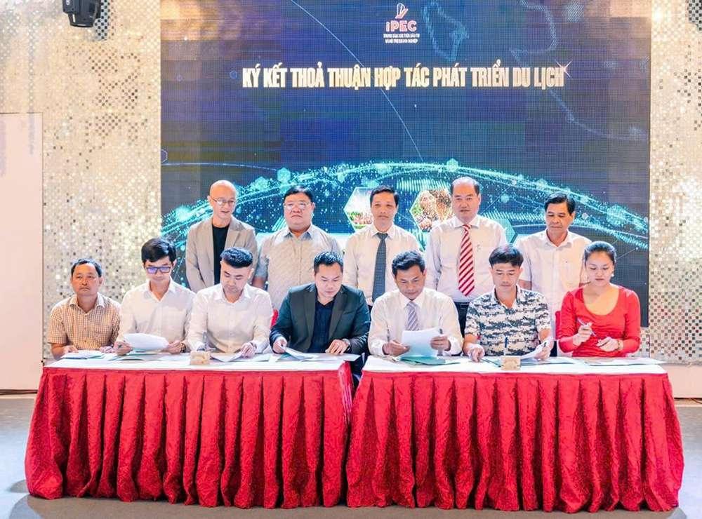 Du Lịch Bình Minh tham dự Lễ ký kết hợp tác phát triển du lịch An Giang 2026 - Ảnh 2.