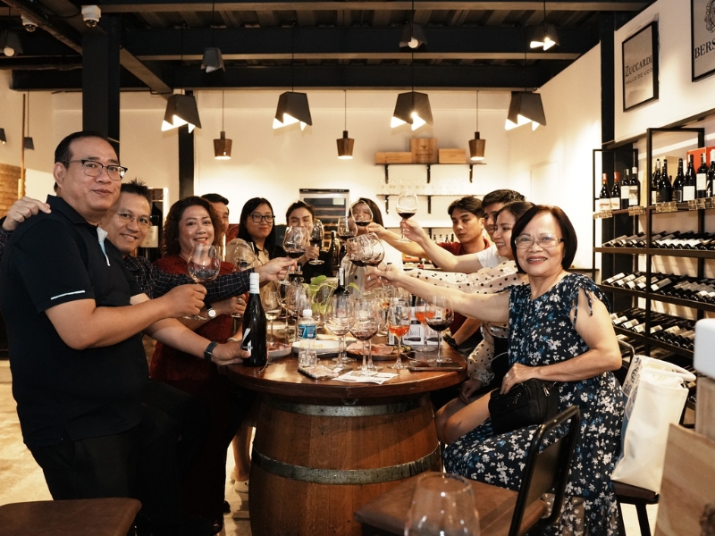The World Of Wine: Hành trình khám phá tinh hoa rượu vang mỹ giữa lòng Sài Gòn - Ảnh 3.