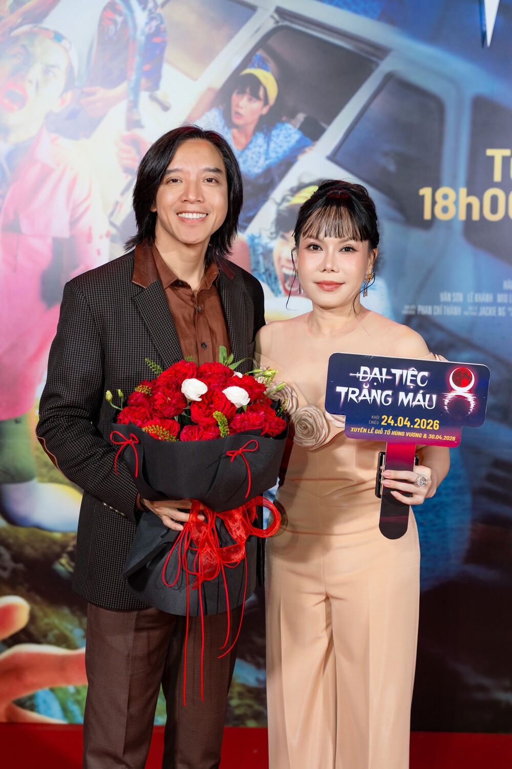 Vân Sơn - Quang Minh hội ngộ Việt Hương ở lễ ra mắt “Đại tiệc trăng máu 8” - Ảnh 2.