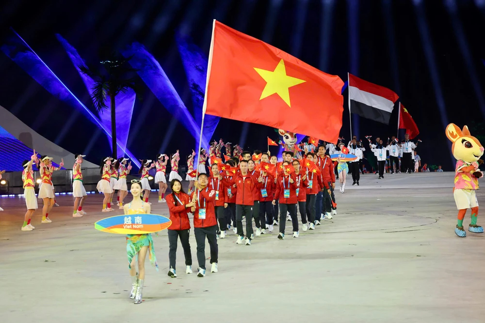 Lễ khai mạc Đại hội Thể thao Bãi biển châu Á 2026: Rực rỡ trong đêm hội của biển và bầu trời - Ảnh 13.