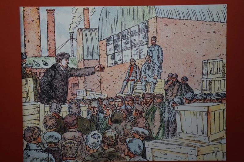 Cuộc đời và sự nghiệp của V.I.Lenin qua 156 hình tượng trưng bày tại Bảo tàng Hồ Chí Minh - Ảnh 3.