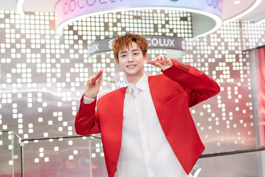 Anh trai CongB “đốt cháy” sự kiện COCOLUX x 3CE, hàng trăm gen z tham gia trải nghiệm - Ảnh 4.