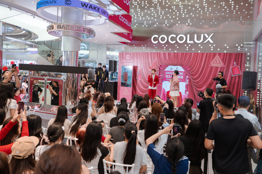 Anh trai CongB “đốt cháy” sự kiện COCOLUX x 3CE, hàng trăm gen z tham gia trải nghiệm - Ảnh 2.
