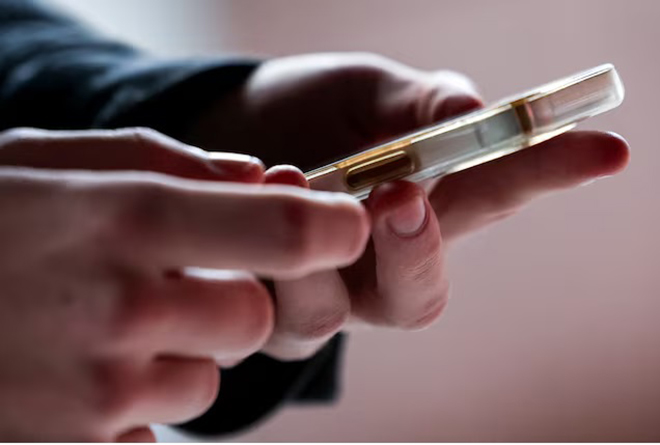 Na Uy cấm người dưới 16 tuổi sử dụng mạng xã hội - Ảnh 1.