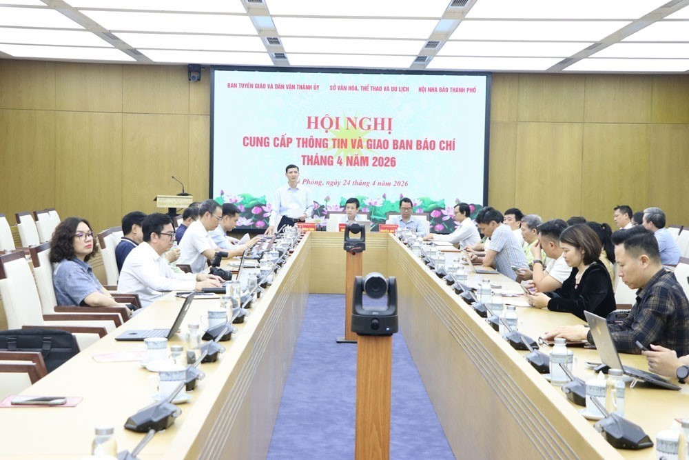 Nhiều hoạt động nổi bật, tạo dấu ấn với du khách dịp Lễ hội Hoa Phượng Đỏ - Ảnh 1.