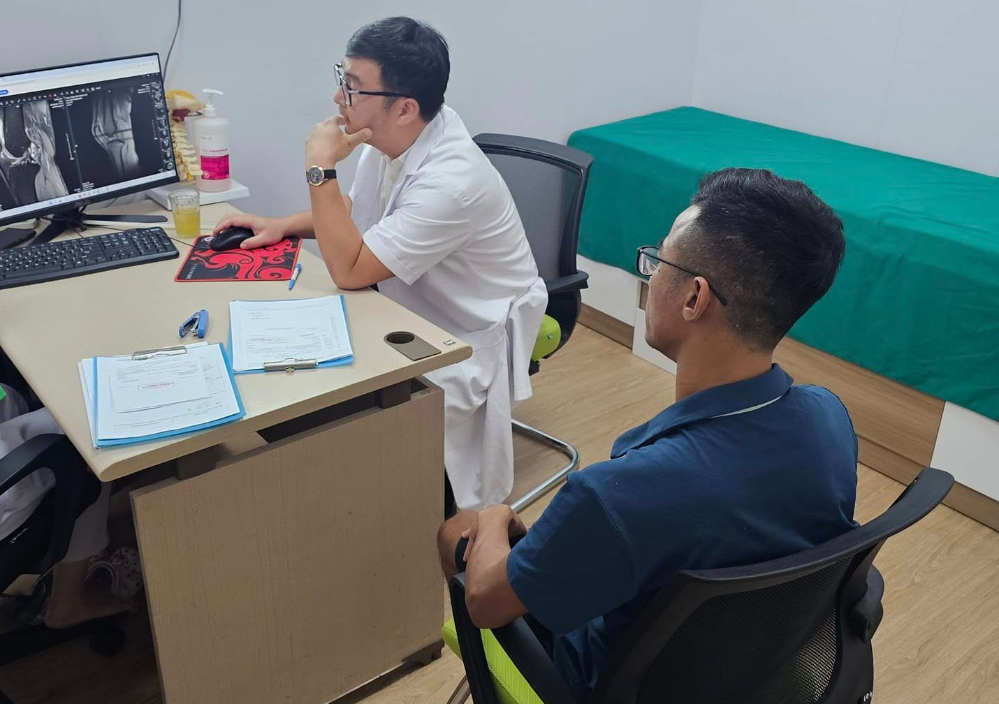 Rách rễ sụn chêm: Giải pháp bảo tồn từ chuyên gia