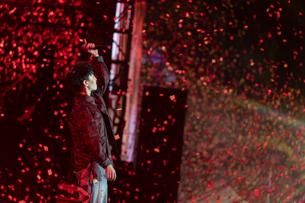 Mỹ Anh trượt ngã trên sân khấu - Ảnh 7.