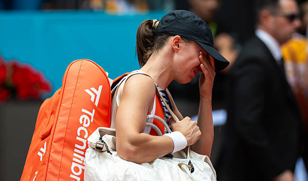Iga Swiatek bỏ cuộc ở Madrid Open 2026