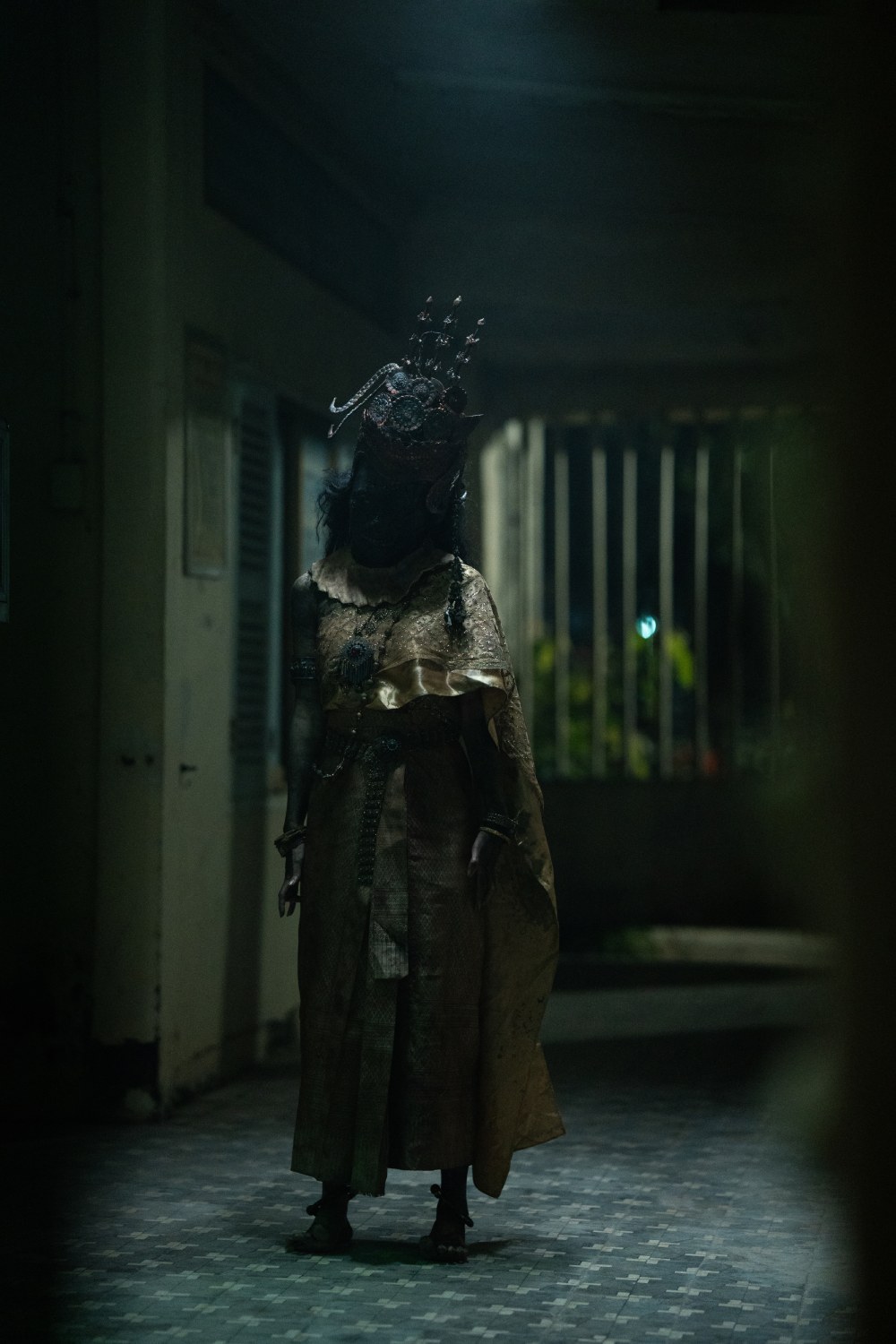 Review “Heo năm móng”: Mượn kinh dị để gửi thông điệp cái giá của tình yêu mù quáng - Ảnh 3.