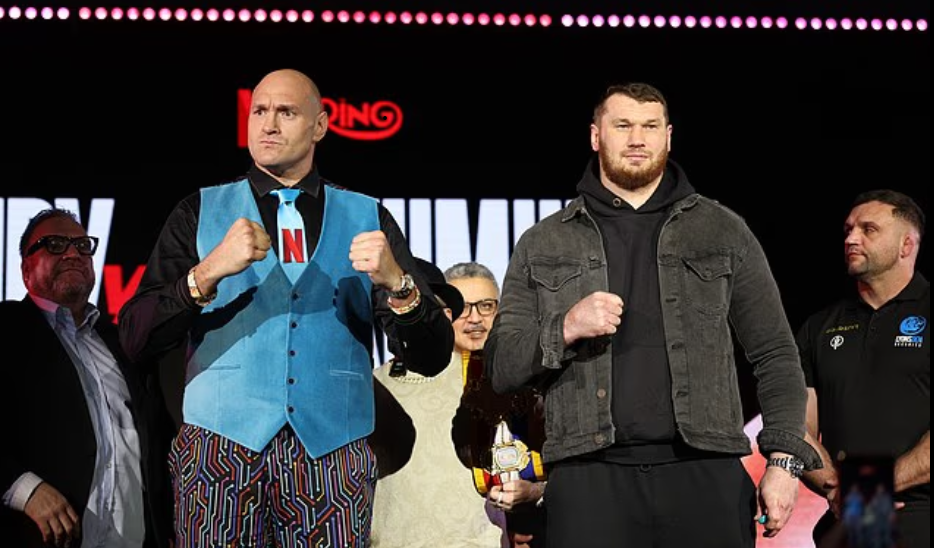 Vé xem võ sĩ hạng nặng thế giới tái xuất được bán với giá 'rẻ chưa từng thấy' - Ảnh 1.