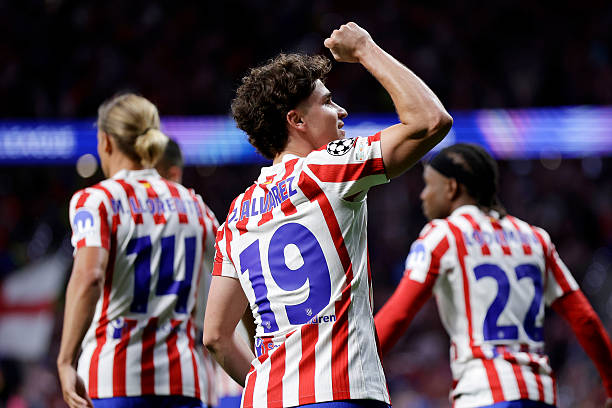 Tiền đạo Julian Alvarez tiếp tục phong độ ấn tượng khi ghi bàn giúp Atletico Madrid hòa Arsenal 1-1 ở bán kết lượt đi Champions League 2025–26.