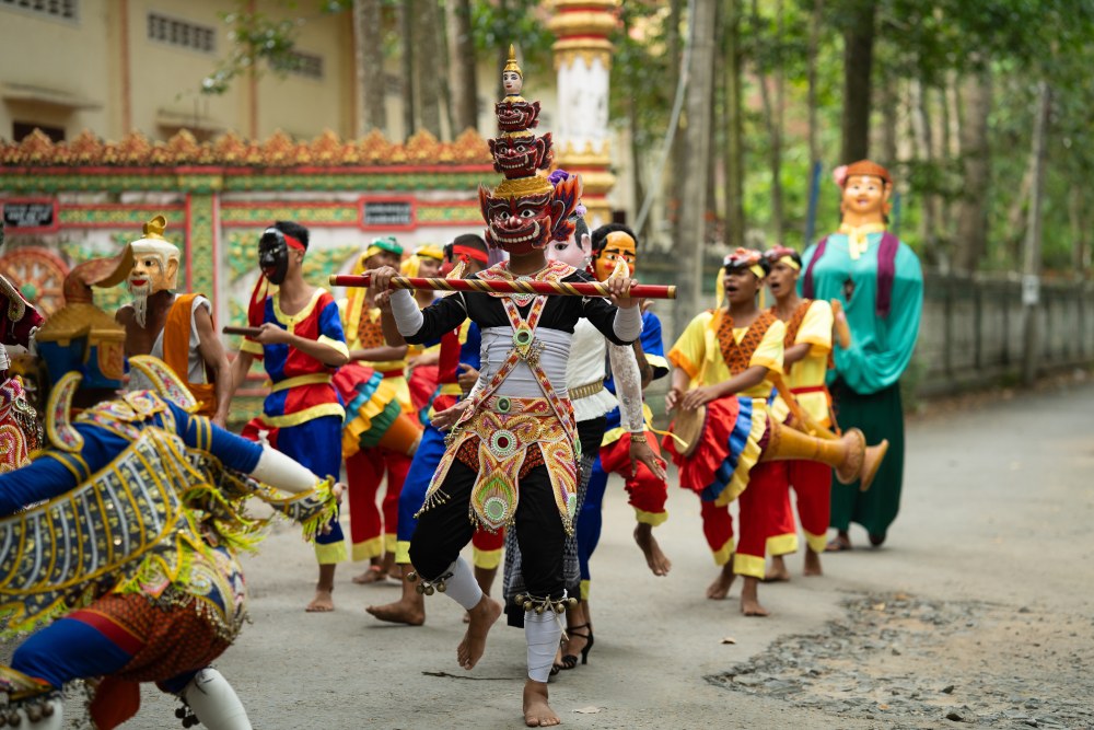 Lý do phim “Heo năm móng” đứng đầu phòng vé dịp lễ 30/4 - Ảnh 3.