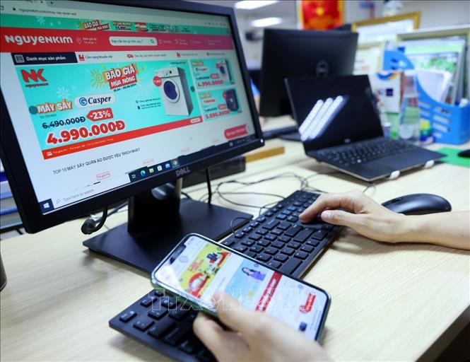 Thị trường thương mại điện tử bước vào giai đoạn “tăng trưởng thực chất” - Ảnh 1.