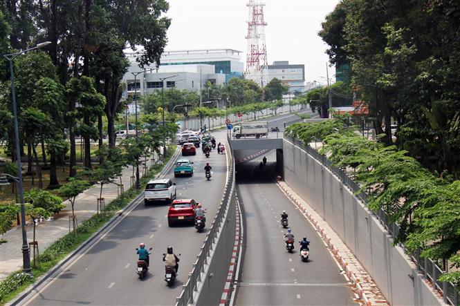 51 năm thống nhất đất nước: Từ biểu tượng 30/4 đến động lực cho phát triển - Ảnh 2.
