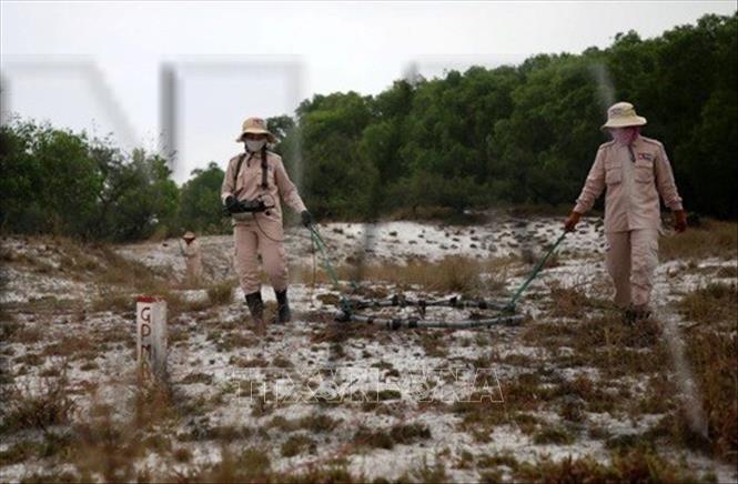 Ngày Thế giới phòng chống bom mìn 4/4: Hiện thực hóa mô hình “Tỉnh an toàn” - Ảnh 1.