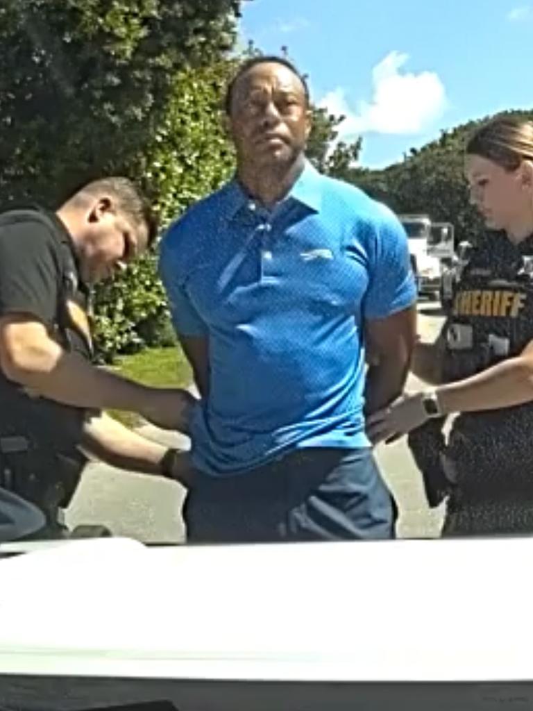 Tiger Woods sang Thụy Sĩ điều trị - Ảnh 3.