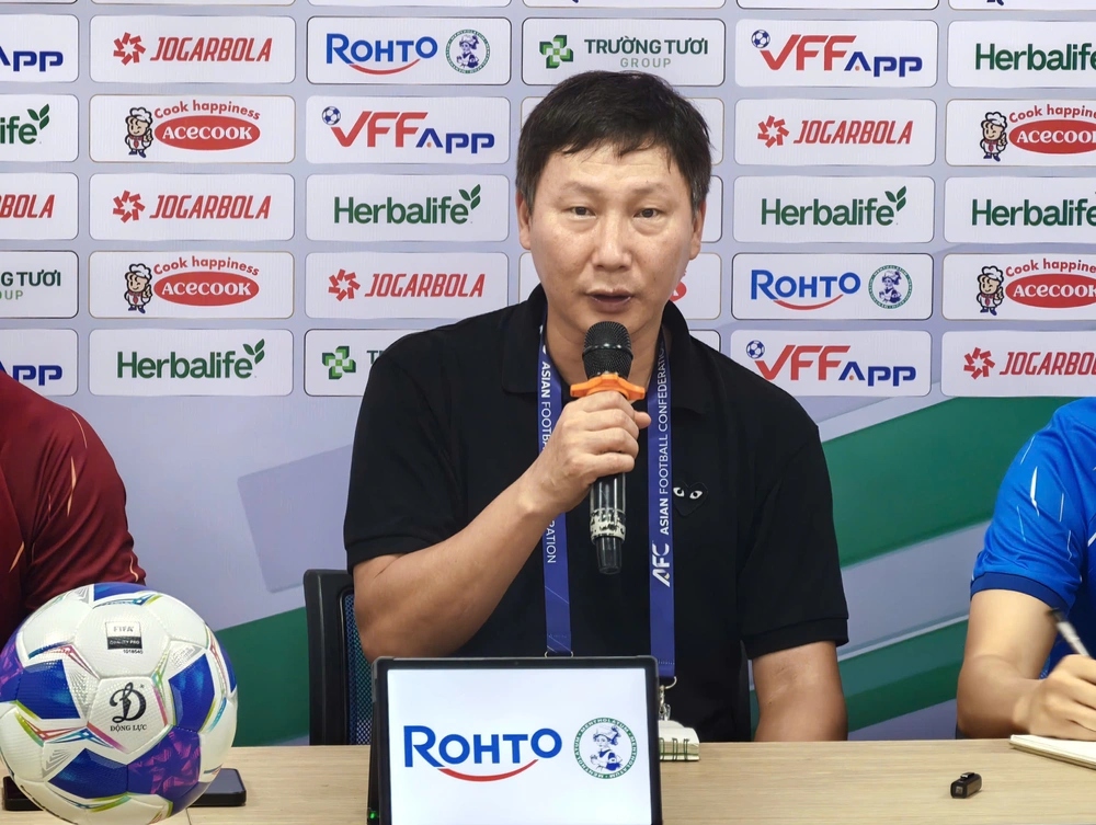 FIFA vinh danh ĐT Việt Nam tăng hạng nhiều nhất thế giới, HLV Kim gửi thông điệp đặc biệt - Ảnh 2. FIFA vinh danh ĐT Việt Nam tăng hạng nhiều nhất thế giới, HLV Kim gửi thông điệp đặc biệt - Ảnh 2.