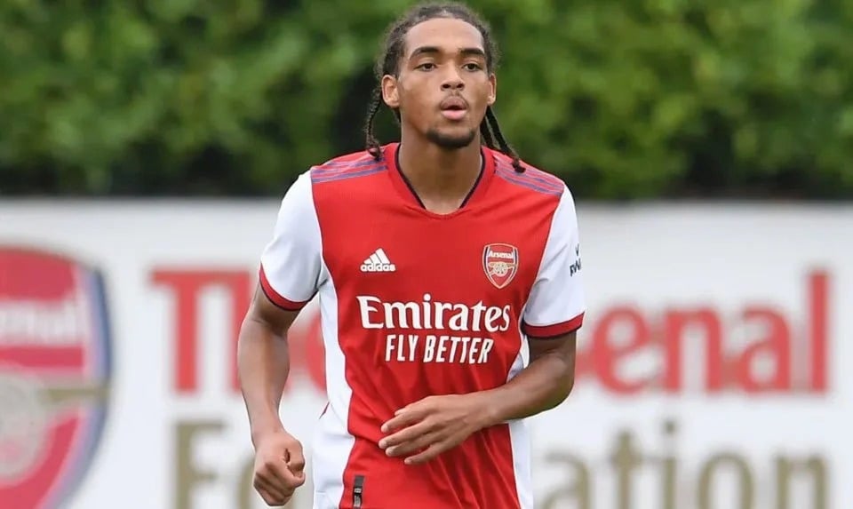 Tin nóng thể thao tối 7/4: Cầu lông Việt Nam khởi đầu thuận lợi ở Giải vô địch châu Á 2026, MU gia hạn với Maguire - Ảnh 2.