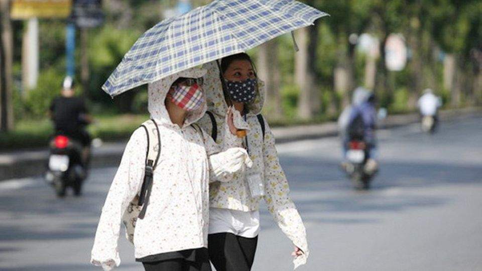 Dự báo thời tiết hôm nay 8/4: Miền Trung nắng nóng gay gắt, Nam Bộ nắng nóng diện rộng - Ảnh 1. Dự báo thời tiết hôm nay 8/4: Miền Trung nắng nóng gay gắt, Nam Bộ nắng nóng diện rộng - Ảnh 1.