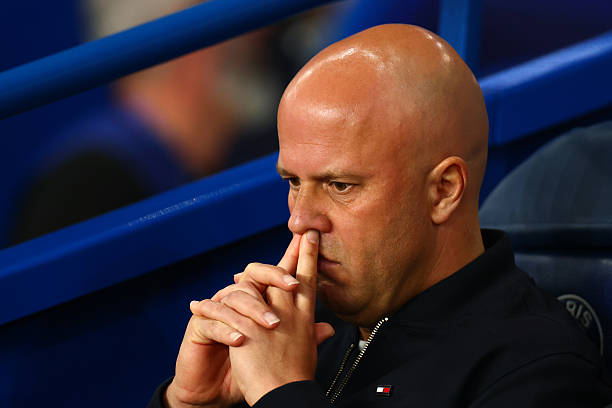 HLV Arne Slot có trụ lại nổi ở Liverpool?