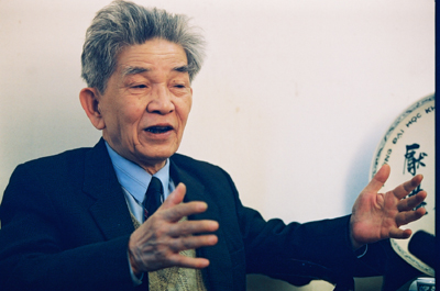 100 năm Ngày sinh Giáo sư Nguyễn Tài Cẩn (2/5/1926-2/5/2026): Nhà ngôn ngữ học uyên bác, người tiên phong mở lối cho Việt ngữ học - Ảnh 2.