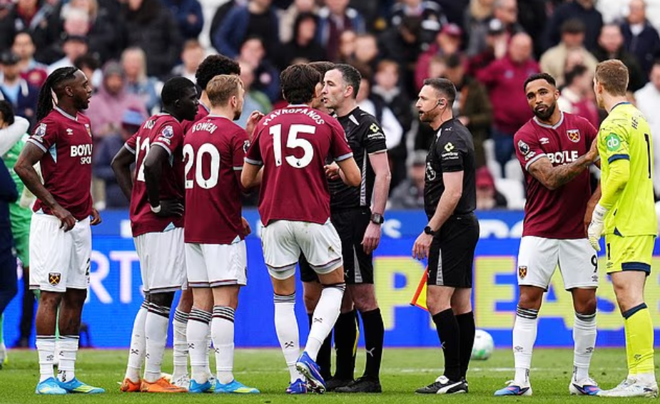 Arsenal đã vượt qua thử thách khó nhất mang tên West Ham nhờ 'khoảnh khắc của mùa giải' - Ảnh 3.