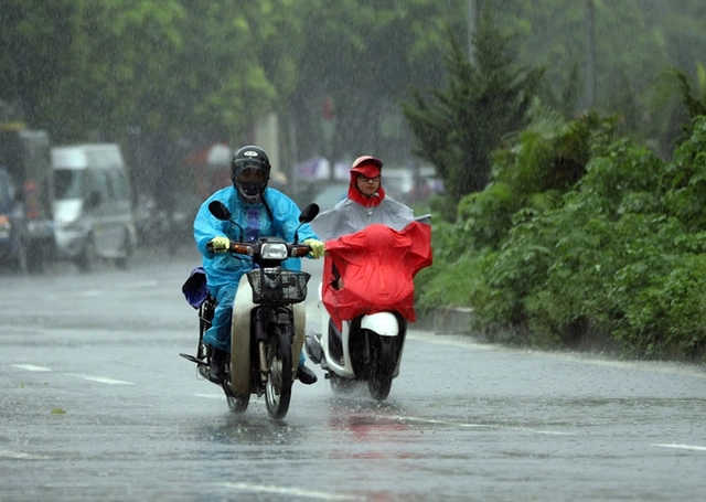 Dự báo thời tiết ngày 12/5: Tây Bắc Bộ và vùng núi phía Bắc có nơi mưa to trên 70 mm - Ảnh 1.