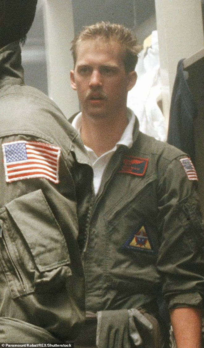"Top Gun" trở lại rạp chiếu nhân 40 năm ra mắt, dàn diễn viên giờ ra sao? - Ảnh 17.
