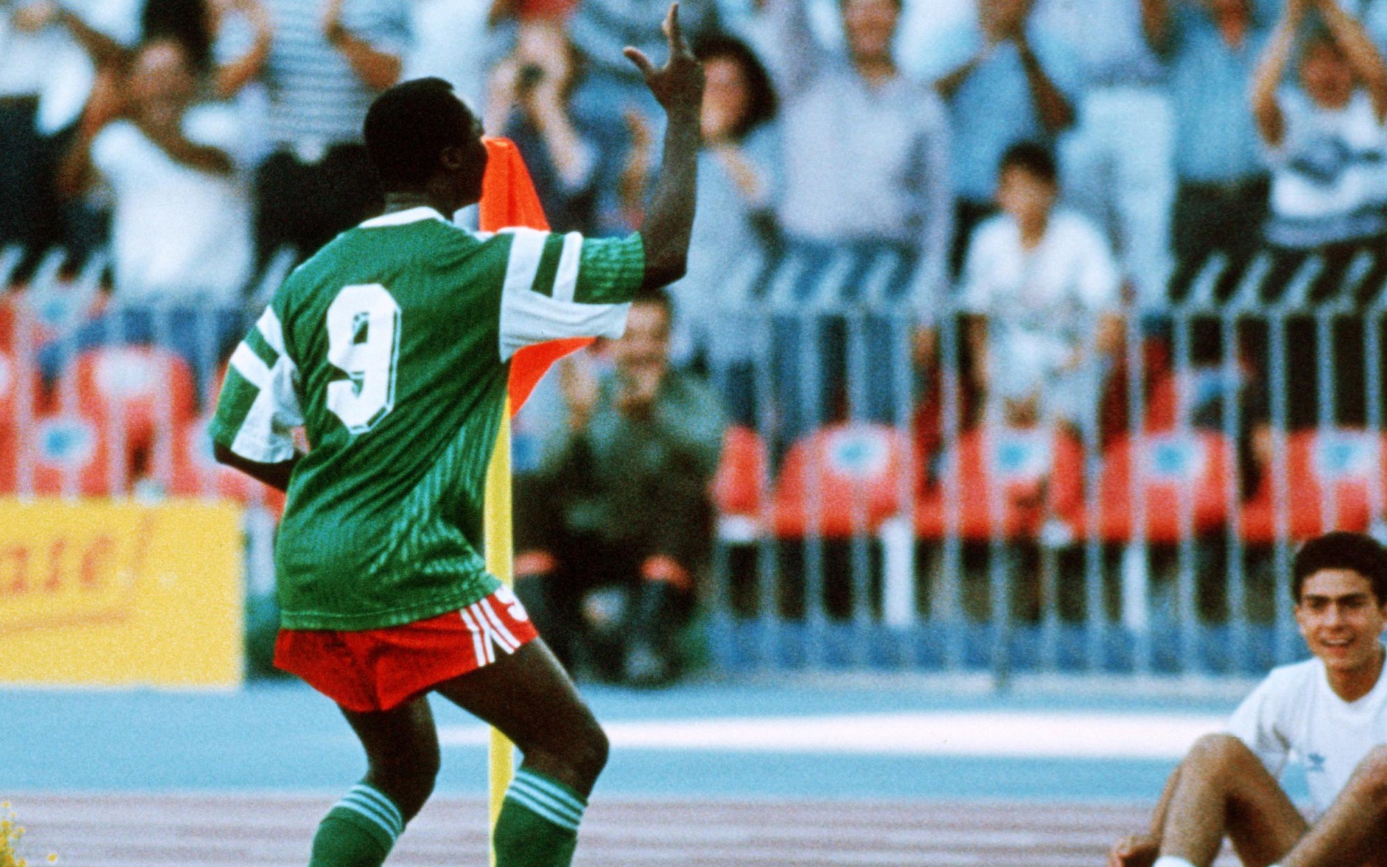 Chuyện World Cup ngày xưa: Điệu nhảy làm thay đổi mùa hè Italy 1990