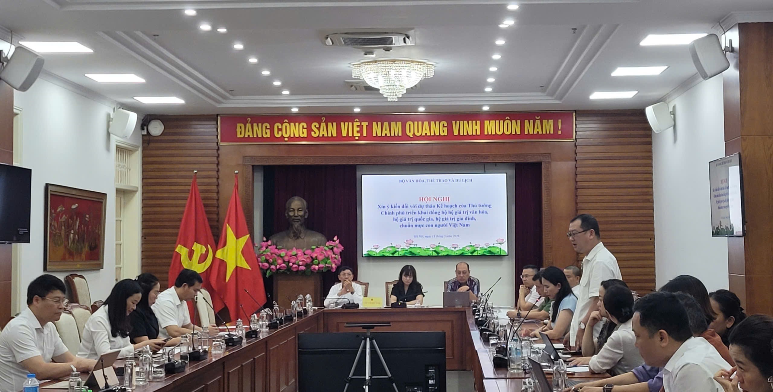Đưa các hệ giá trị thành động lực nội sinh và sức mạnh mềm quốc gia - Ảnh 1. Đưa các hệ giá trị thành động lực nội sinh và sức mạnh mềm quốc gia - Ảnh 1.