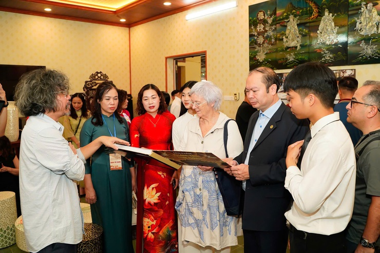 Vì một miền quê đáng sống: Làng nghề khảm trai Chuyên Mỹ vươn ra thế giới - Ảnh 2.
