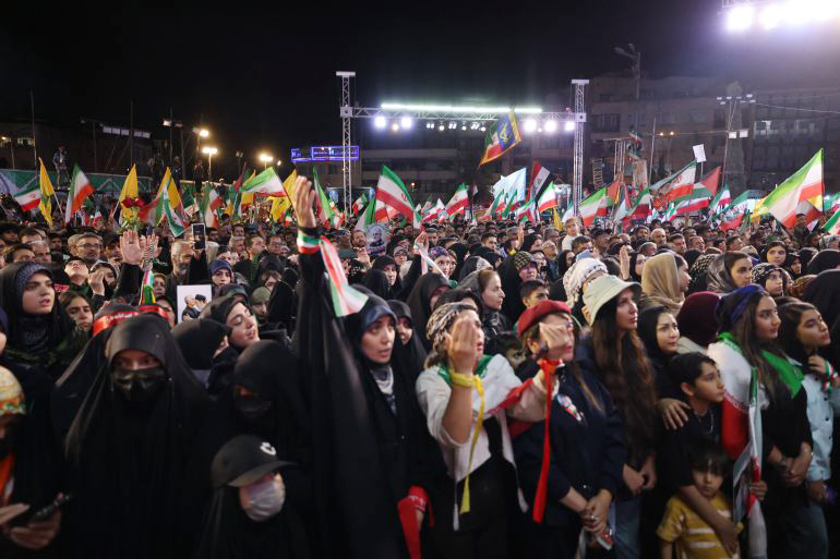 Iran tổ chức lễ xuất quân tiễn đội tuyển lên đường dự World Cup 2026, hàng nghìn CĐV tham dự - Ảnh 3.