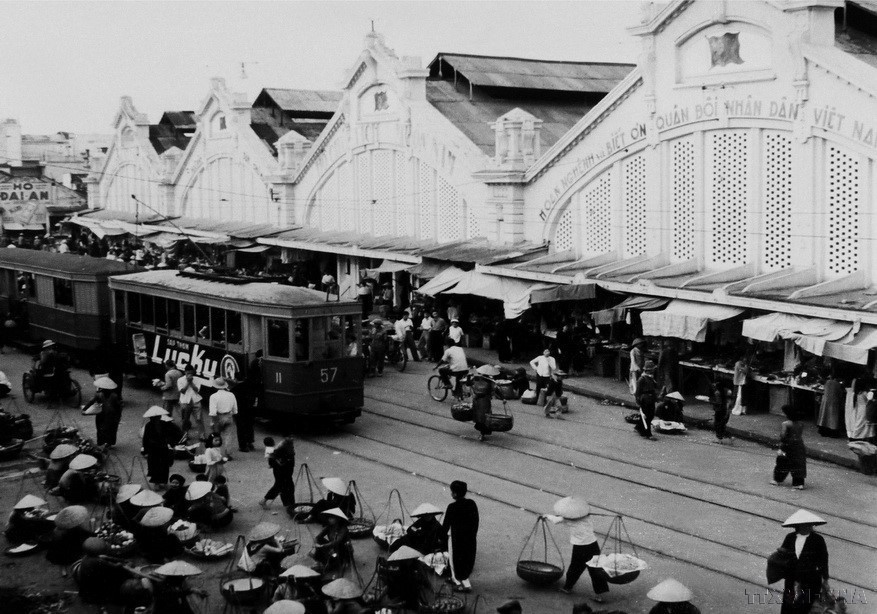 136 năm ngày sinh Chủ tịch Hồ Chí Minh: Xây dựng "thủ đô ngày thêm phát triển, để làm gương mẫu, để dẫn đầu tàu cho nhân dân cả nước" như Bác Hồ hằng mong - Ảnh 3.