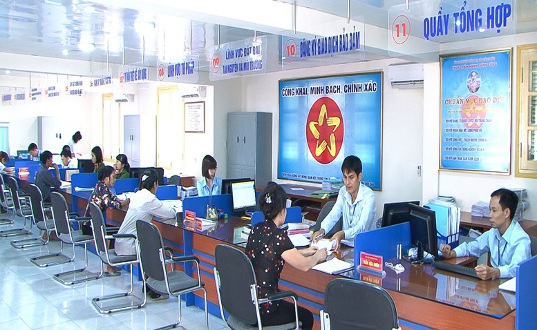 Thủ tướng yêu cầu tiếp tục cắt giảm, đơn giản hóa 4 nhóm thủ tục hành chính - Ảnh 1.