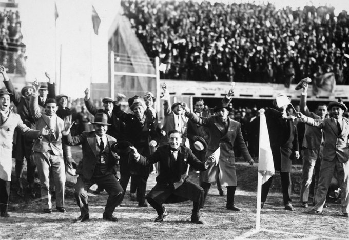 Chuyện ít biết về kỳ World Cup đầu tiên đầy hỗn loạn cách đây gần 100 năm - Ảnh 6.