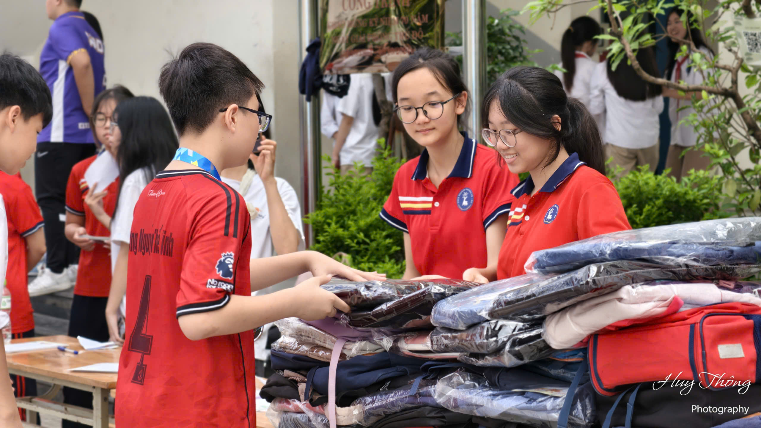 Phát động chương trình "Chiếc cặp cho em" năm 2026: Tròn một thập niên gieo mầm nhân ái - Ảnh 5. Phát động chương trình "Chiếc cặp cho em" năm 2026: Tròn một thập niên gieo mầm nhân ái - Ảnh 5.