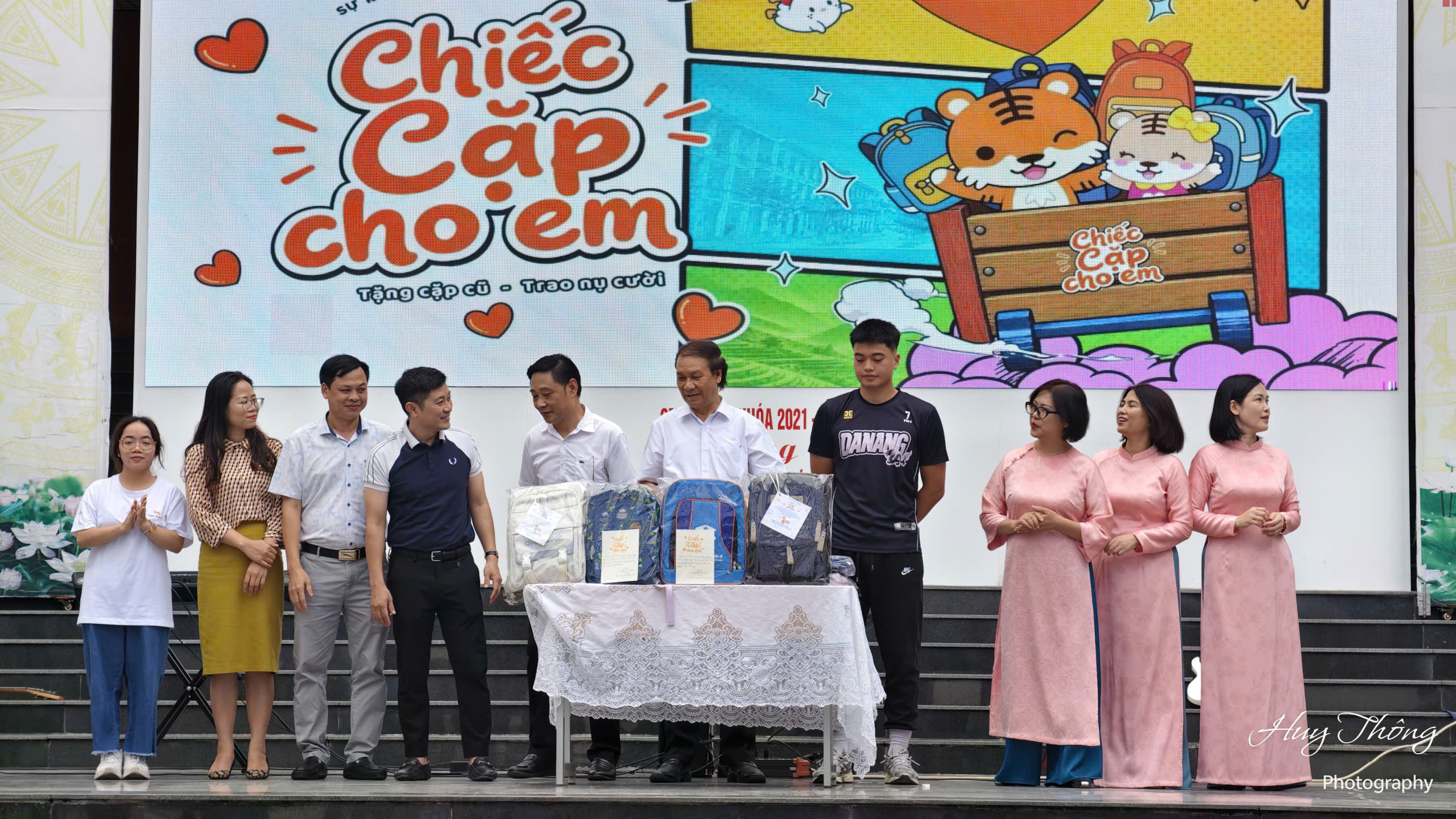 Phát động chương trình "Chiếc cặp cho em" năm 2026: Tròn một thập niên gieo mầm nhân ái - Ảnh 3. Phát động chương trình "Chiếc cặp cho em" năm 2026: Tròn một thập niên gieo mầm nhân ái - Ảnh 3.