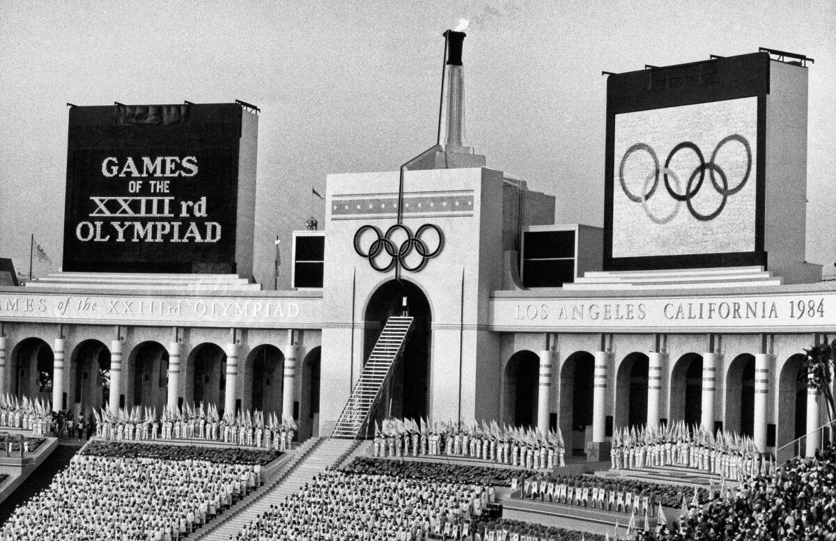 Khám phá thành phố tổ chức World Cup 2026: Los Angeles với trải nghiệm xem bóng đá thực tế trên màn hình 26m - Ảnh 5.
