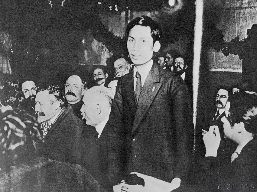 136 năm Ngày sinh Chủ tịch Hồ Chí Minh: Đảng ta đặc biệt coi trọng trách nhiệm nêu gương của cán bộ, đảng viên theo tư tưởng Hồ Chí Minh - Ảnh 1. 136 năm Ngày sinh Chủ tịch Hồ Chí Minh: Đảng ta đặc biệt coi trọng trách nhiệm nêu gương của cán bộ, đảng viên theo tư tưởng Hồ Chí Minh - Ảnh 1.