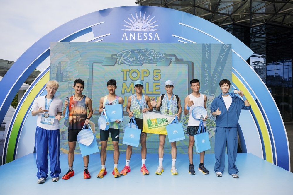 Anh Tú ATUS, Nicky cùng hội yêu nắng khuấy động ANESSA Run To Shine 2026 - Ảnh 2.