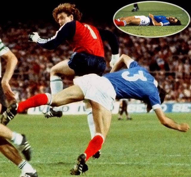 Chuyện World Cup ngày xưa: Seville 1982 - trận cầu vĩ đại nhất nhưng tai tiếng nhất lịch sử - Ảnh 1. Chuyện World Cup ngày xưa: Seville 1982 - trận cầu vĩ đại nhất nhưng tai tiếng nhất lịch sử - Ảnh 1.
