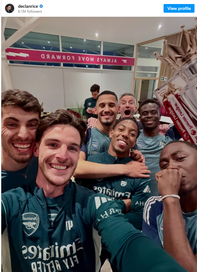 Declan Rice gây sốt MXH vì 'đào lại' câu nói nổi tiếng sau khi Arsenal vô địch Premier League - Ảnh 2. Declan Rice gây sốt MXH vì 'đào lại' câu nói nổi tiếng sau khi Arsenal vô địch Premier League - Ảnh 2.
