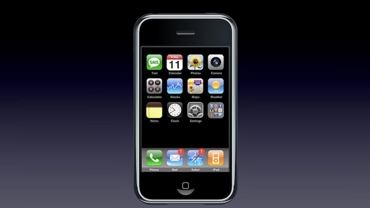 Từ iPhone, YouTube đến kỳ tích của bóng đá Việt Nam: Thế giới đã thay đổi ra sao kể từ lần gần nhất Arsenal vô địch Premier League? - Ảnh 6.