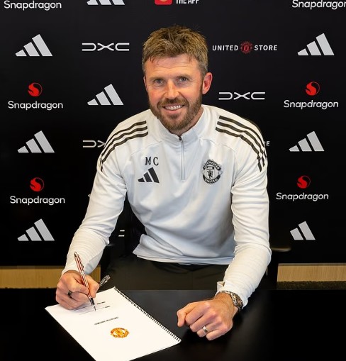 Michael Carrick chính thức trở thành HLV trưởng MU - Ảnh 1. Michael Carrick chính thức trở thành HLV trưởng MU - Ảnh 1.